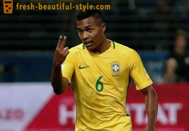 Alex Sandro: krótka historia brazylijskiej karierze piłkarskiej