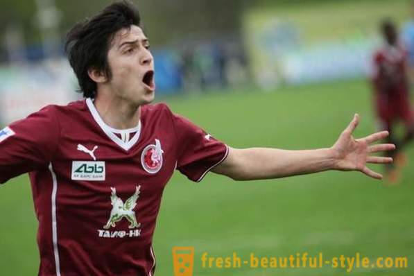 Serdar Azmun: Kariera irański piłkarz, 