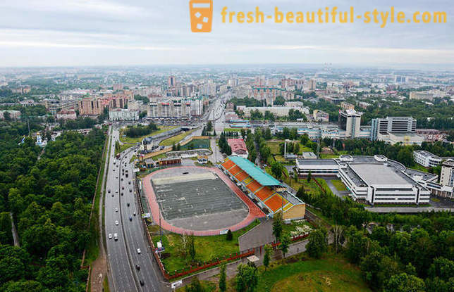 Stadion „Rezerwy Pracy” w Kazaniu: opis, adres