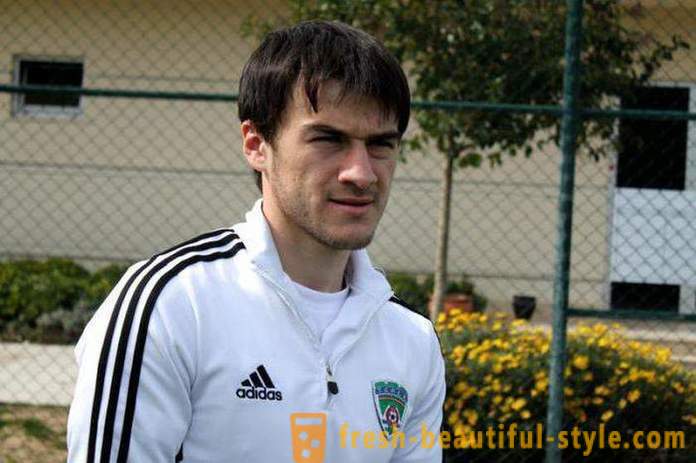 Rizwan Utsiev: Kariera rosyjski piłkarz (obrońca klubu „Ahmad”)
