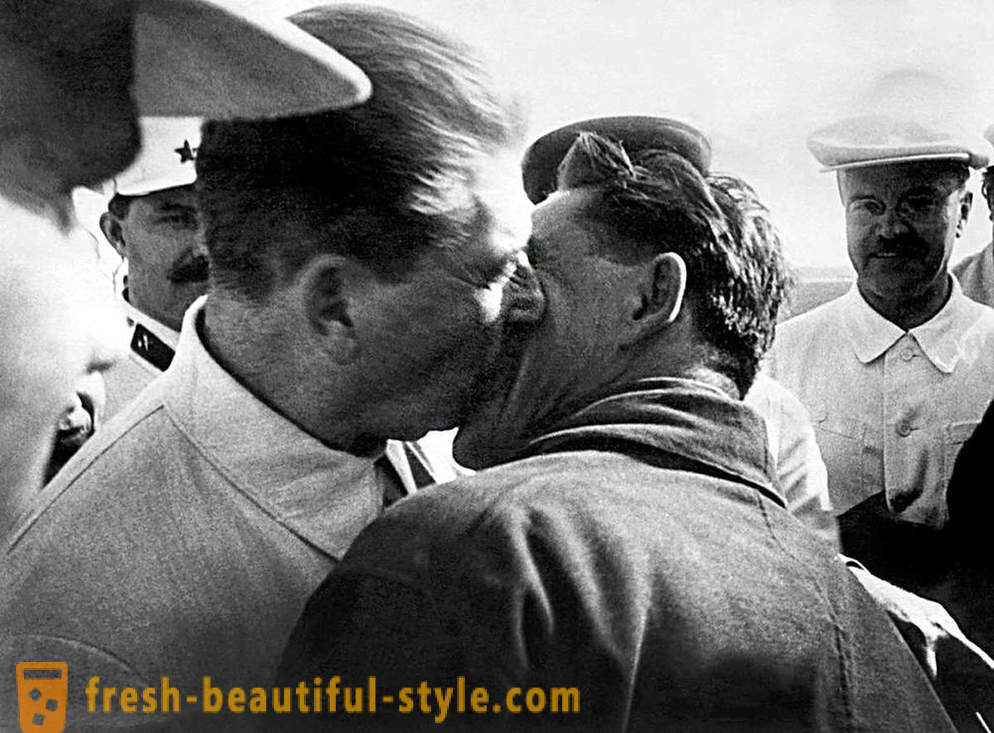 Jak światowi przywódcy starali się unikać całowania Breżniewa