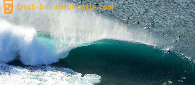 5 najbardziej znanych miejsc do surfowania, gdzie legendarne gigantyczne fale przychodzą