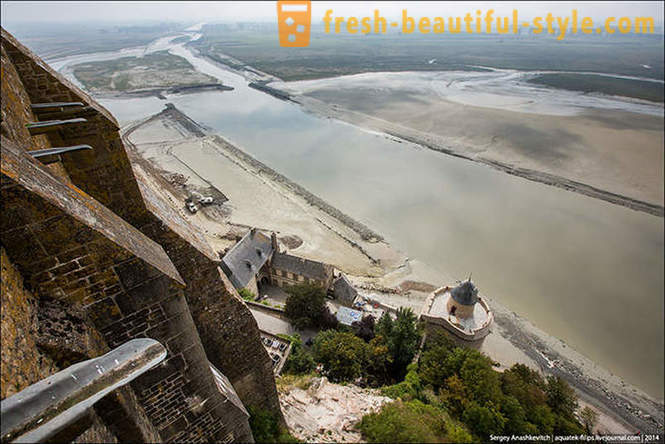 Wycieczka na wyspę-fortecę Normandii wśród ruchomych piaskach