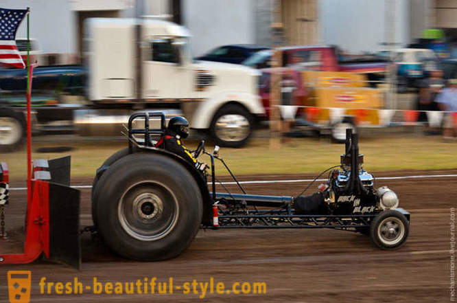 Traktory na steroidy lub wyścigu w Teksasie
