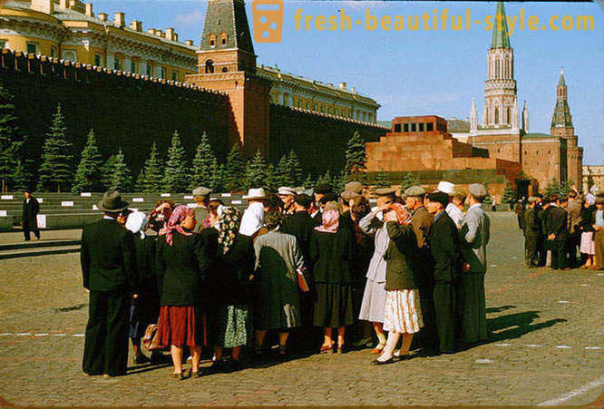 Moskwa, 1956, w fotografii Jacques Dyupake