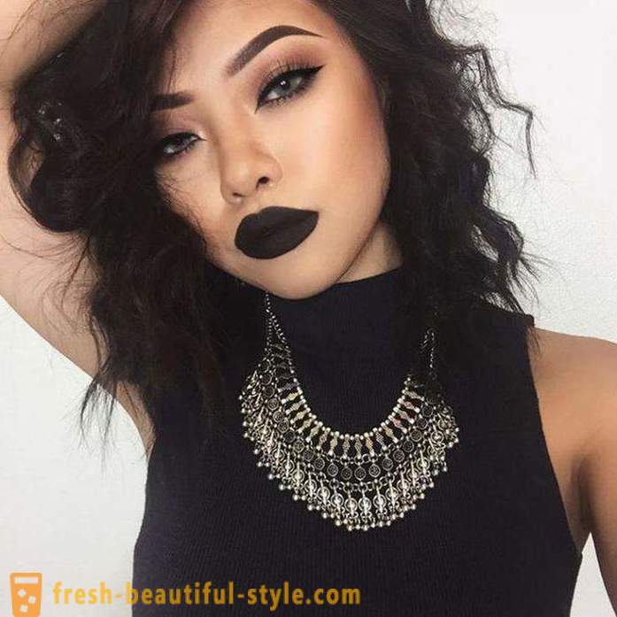Czarna szminka - nowoczesny beauty-trend mody