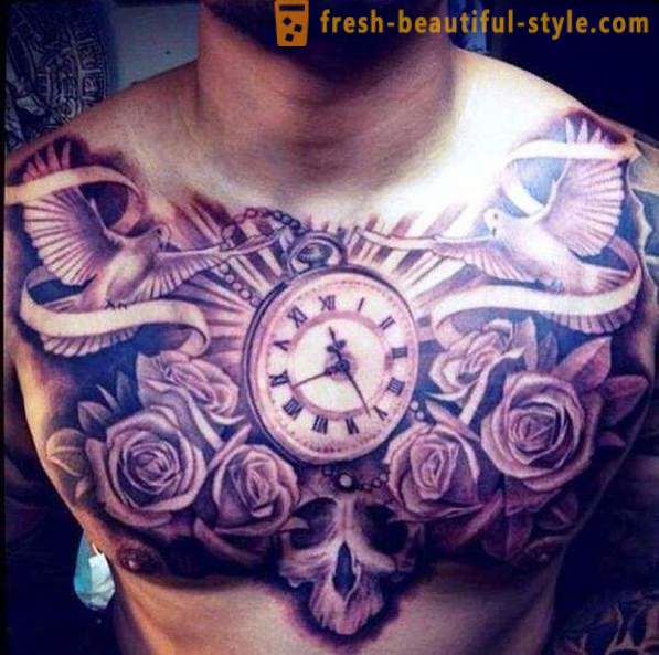 Tatuaż męska na jego klatce piersiowej, a ich funkcje