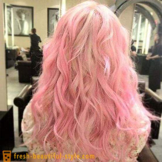 Różowe włosy: jak osiągnąć pożądany kolor?