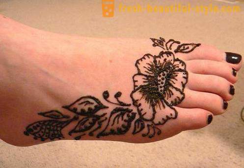 Tatuaże z henny. Jak zrobić tymczasowe tatuaże z henny