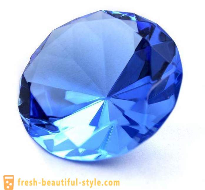 Elegancki Sapphire - kamień Zeusa