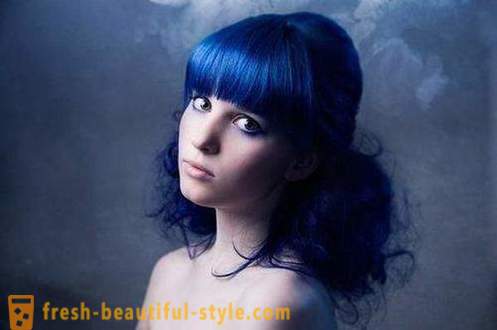 Niebieski kolor włosów: jak osiągnąć naprawdę piękny kolor?