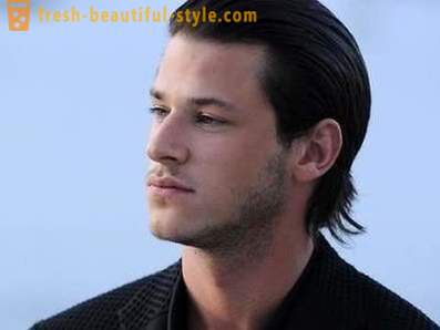 Model fryzury dla mężczyzn jako środek do przyciągnięcia uwagi